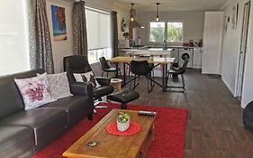 Kerikeri Sunny Modern 2 Bedroom Apartments